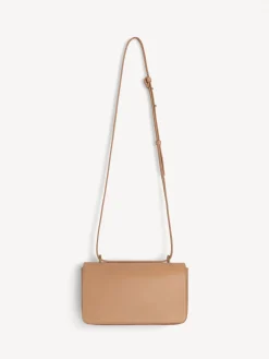 New By Malene Birger Noval skuldertaske i l&aelig;der Tan