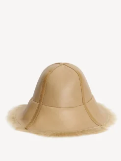 Online By Malene Birger Sheelan hat i shearling Tannin